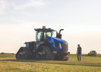 New Holland Reveals T9 SmartTrax™ with PLM Intelligence™ for Model Year 2025